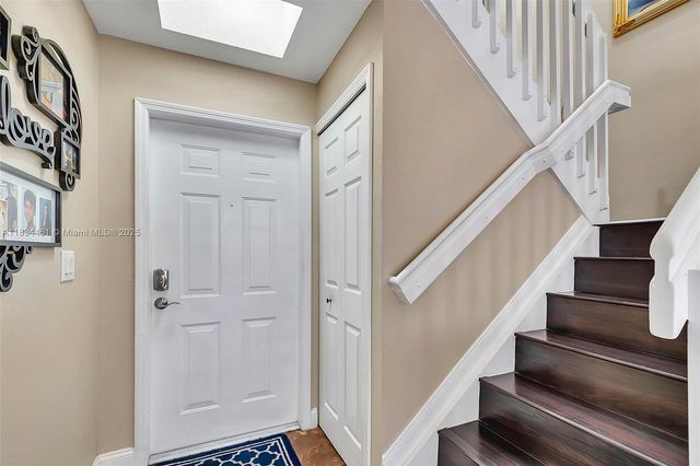 8511 NW 141st Ter 402, Miami Lakes, FL 33016