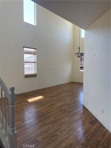 17667 View Mount Court, Victorville, CA 92395