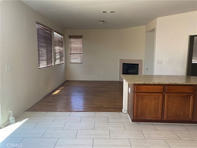 17667 View Mount Court, Victorville, CA 92395