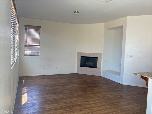 17667 View Mount Court, Victorville, CA 92395