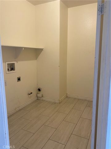 17667 View Mount Court, Victorville, CA 92395