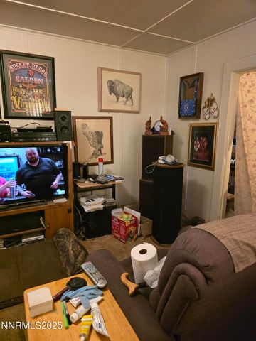 306 6th Street, Hawthorne, NV 89415