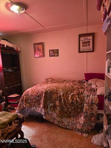 306 6th Street, Hawthorne, NV 89415