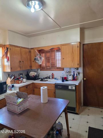 306 6th Street, Hawthorne, NV 89415