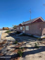 306 6th Street, Hawthorne, NV 89415