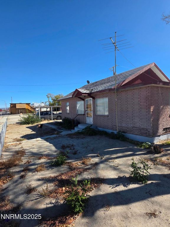 306 6th Street, Hawthorne, NV 89415