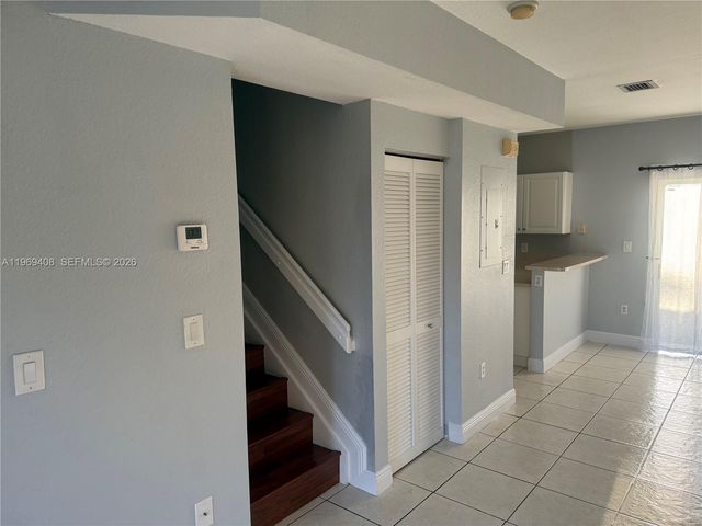 2402 NE 41st Pl 2402, Homestead, FL 33033