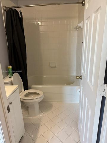 2402 NE 41st Pl 2402, Homestead, FL 33033