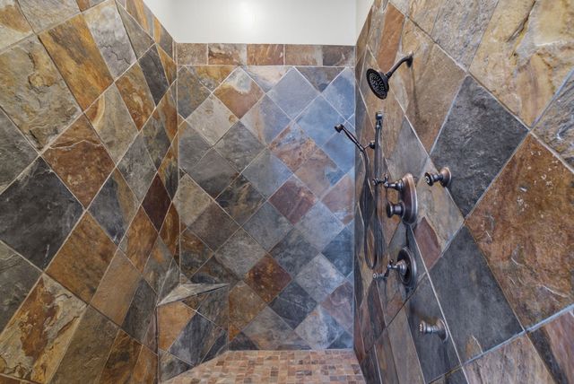 135 Serrano Court, Weatherford, TX 76087