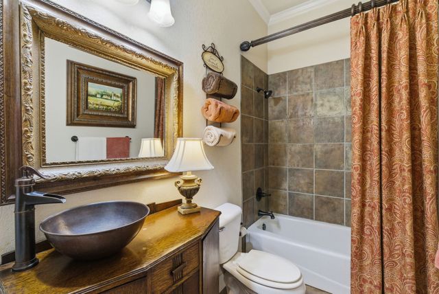 135 Serrano Court, Weatherford, TX 76087