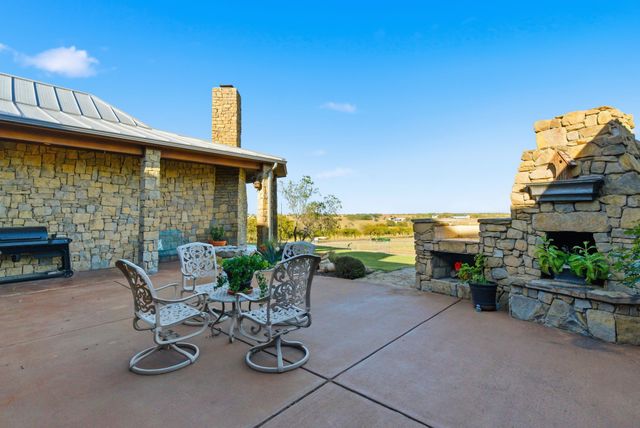 135 Serrano Court, Weatherford, TX 76087