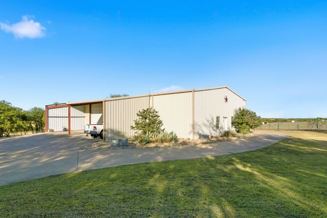 135 Serrano Court, Weatherford, TX 76087