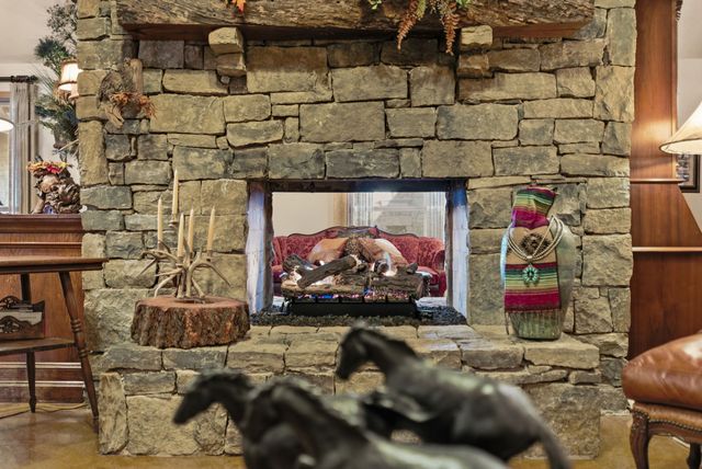 135 Serrano Court, Weatherford, TX 76087