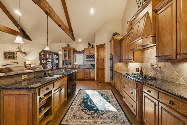 135 Serrano Court, Weatherford, TX 76087