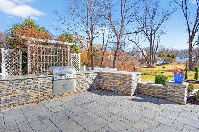 2864 Old Yorktown Road, Yorktown Heights, NY 10598