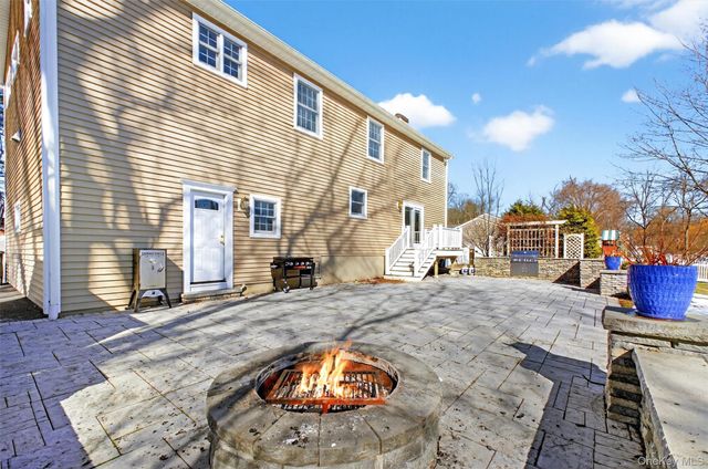 2864 Old Yorktown Road, Yorktown Heights, NY 10598