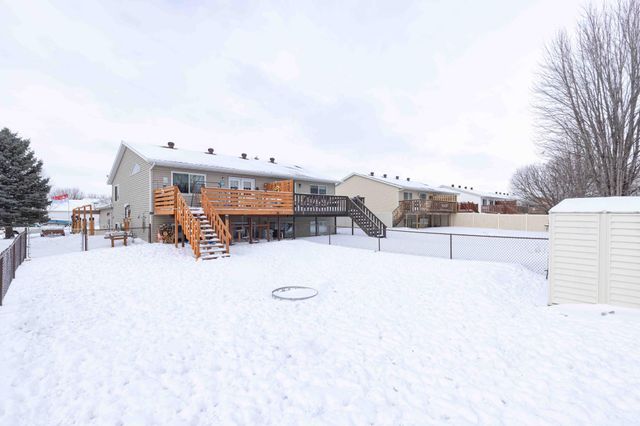 1224 7th Street N, Moorhead, MN 56560