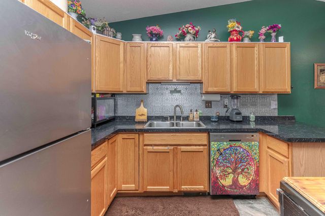 1224 7th Street N, Moorhead, MN 56560