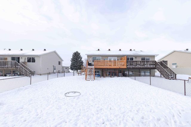 1224 7th Street N, Moorhead, MN 56560