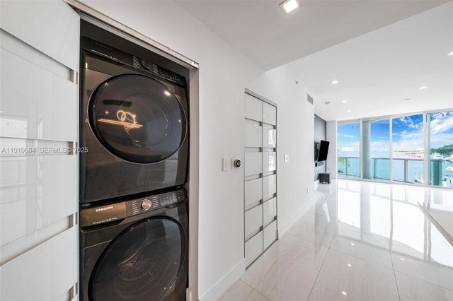 7918 Harbour Island Drive 207, North Bay Village, FL 33141