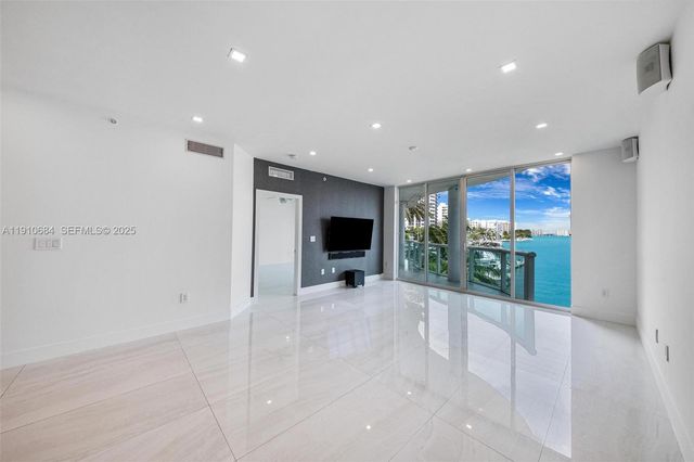 7918 Harbour Island Drive 207, North Bay Village, FL 33141