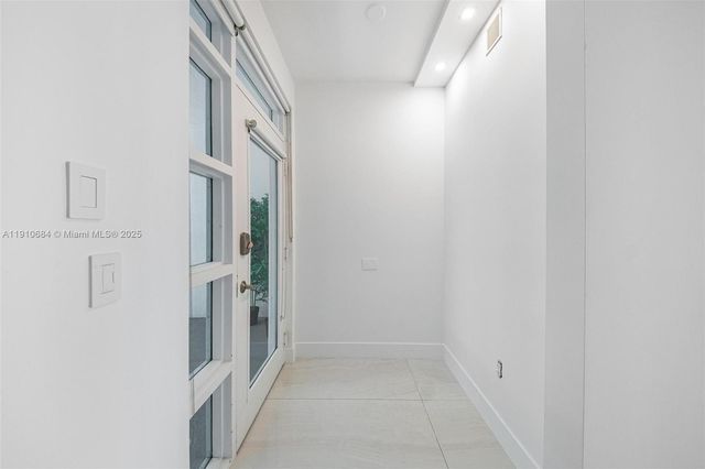 7918 Harbour Island Drive 207, North Bay Village, FL 33141