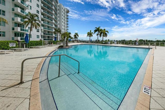 7918 Harbour Island Drive 207, North Bay Village, FL 33141