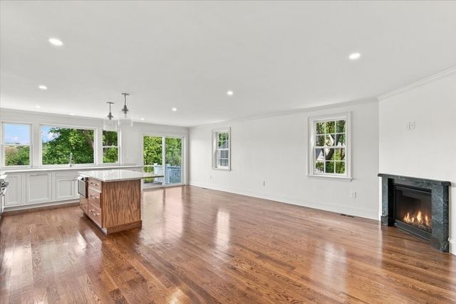 160 Hersey St, Hingham, MA 02043