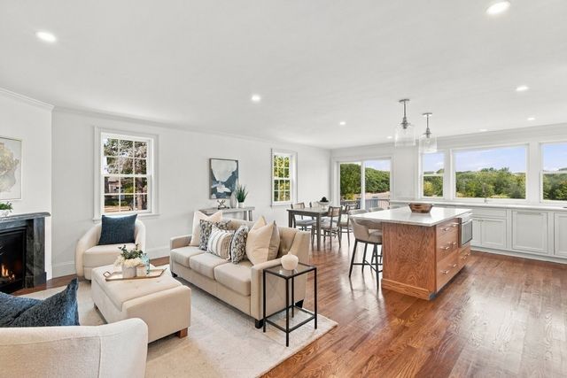 160 Hersey St, Hingham, MA 02043