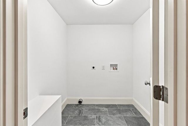 160 Hersey St, Hingham, MA 02043