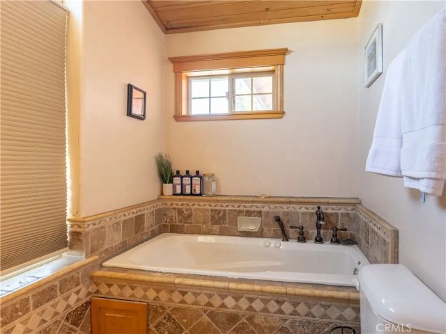 209 W Meadow Lane, Big Bear City, CA 92314