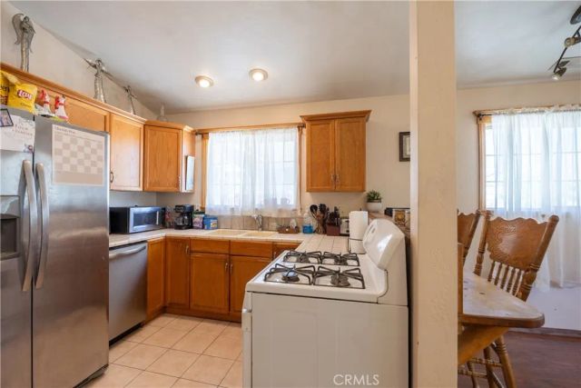 209 W Meadow Lane, Big Bear City, CA 92314
