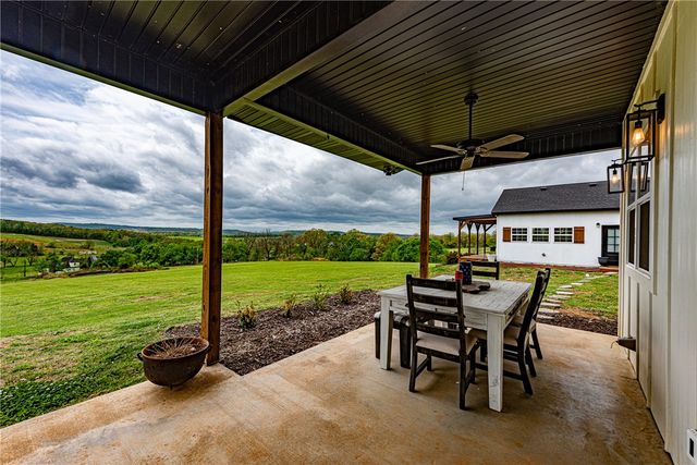 22556 & 22558 Mason Road, Fayetteville, AR 72703