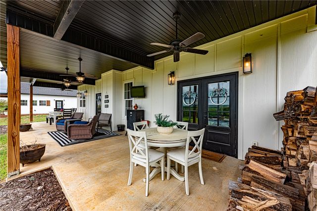 22556 & 22558 Mason Road, Fayetteville, AR 72703