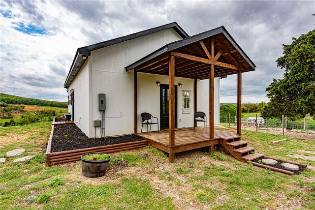 22556 & 22558 Mason Road, Fayetteville, AR 72703