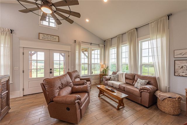 22556 & 22558 Mason Road, Fayetteville, AR 72703