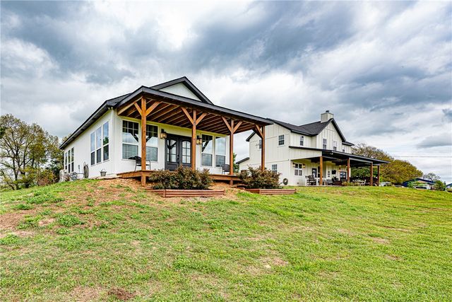 22556 & 22558 Mason Road, Fayetteville, AR 72703