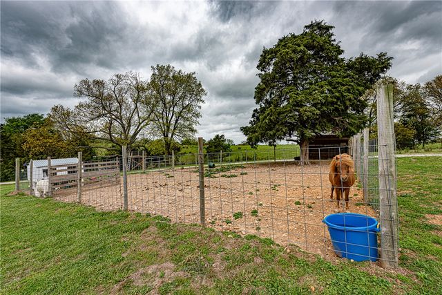 22556 & 22558 Mason Road, Fayetteville, AR 72703