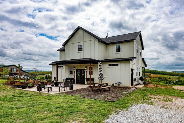 22556 & 22558 Mason Road, Fayetteville, AR 72703