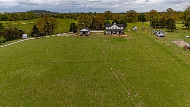 22556 & 22558 Mason Road, Fayetteville, AR 72703