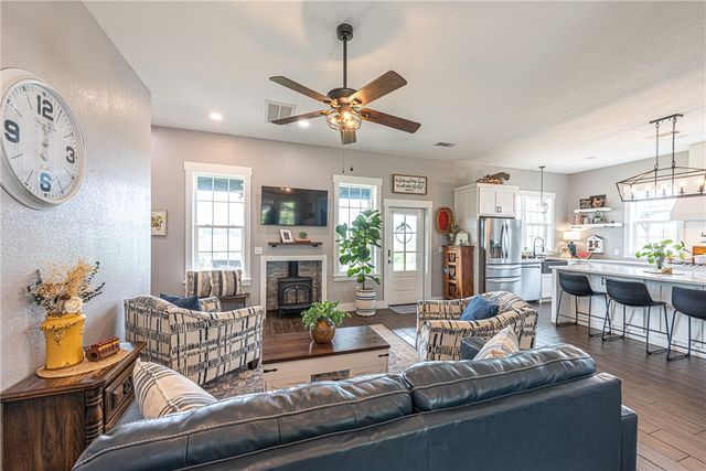 22556 & 22558 Mason Road, Fayetteville, AR 72703