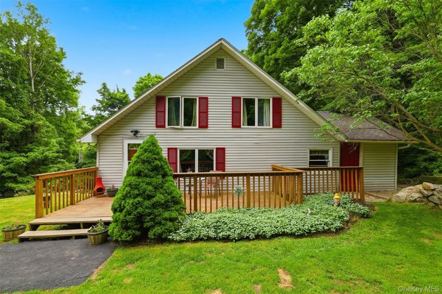 236 Hosner Mountain Road, Hopewell Junction, NY 12533