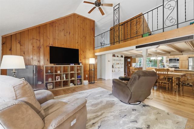236 Hosner Mountain Road, Hopewell Junction, NY 12533