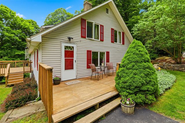 236 Hosner Mountain Road, Hopewell Junction, NY 12533