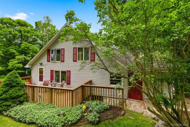 236 Hosner Mountain Road, Hopewell Junction, NY 12533