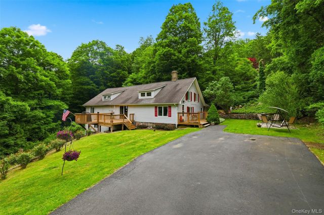 236 Hosner Mountain Road, Hopewell Junction, NY 12533
