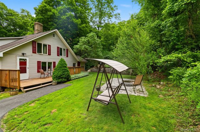 236 Hosner Mountain Road, Hopewell Junction, NY 12533