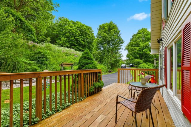 236 Hosner Mountain Road, Hopewell Junction, NY 12533