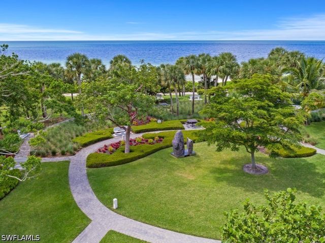 667 Park Shore DR, Naples, FL 34103