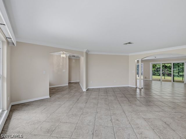 667 Park Shore DR, Naples, FL 34103